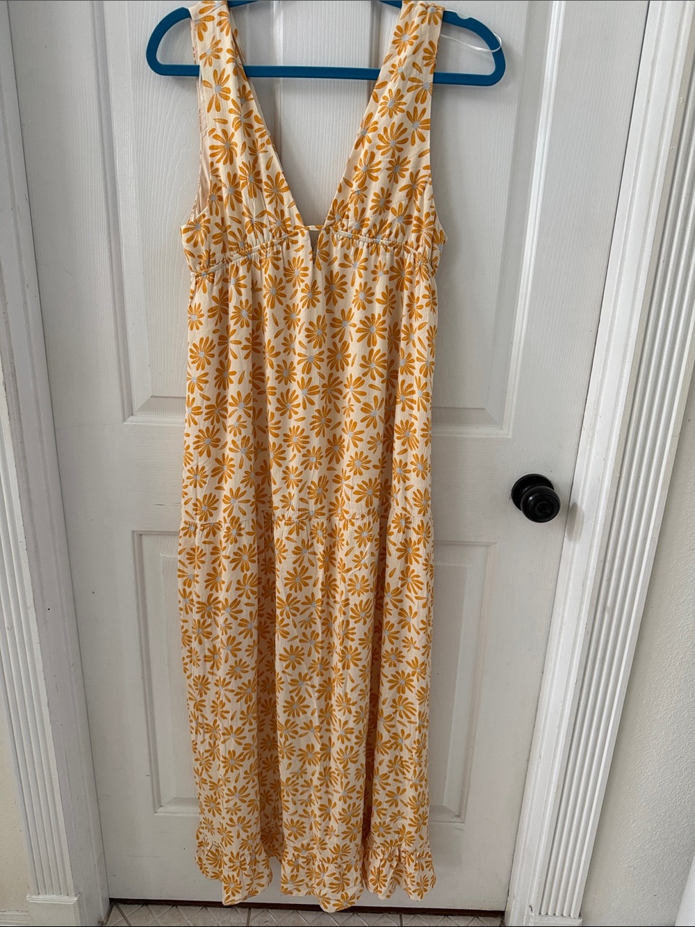 Love Tree Cream Maxi Dress with Yellow Floral Print size L